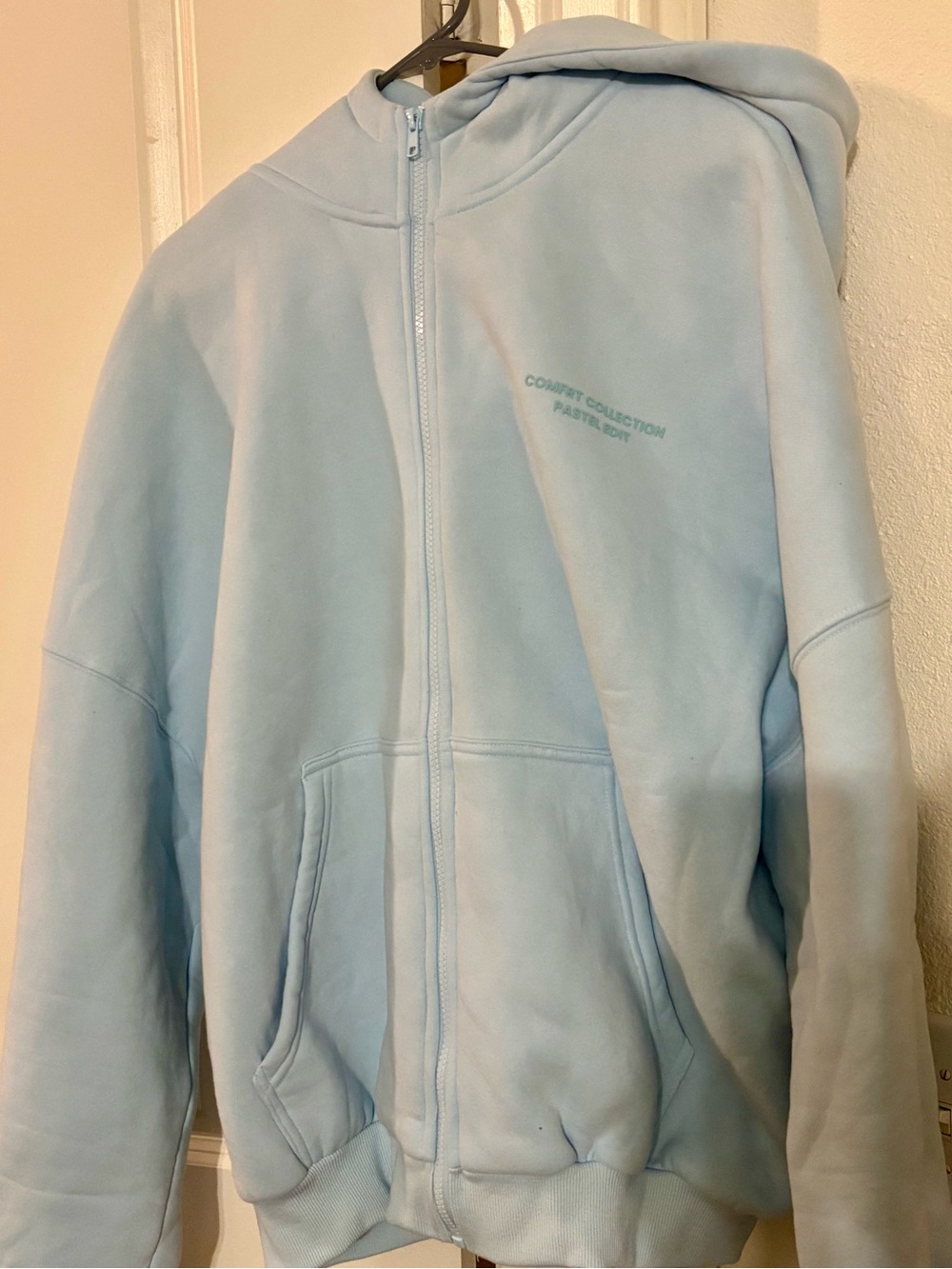 Comfrt Collection Hoodie Pastel Edition - Picture 2 of 4